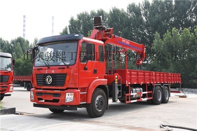 定制12噸東風(fēng)底盤(pán)隨車(chē)吊 國(guó)五排放、油電兩用與東駿品牌優(yōu)勢(shì)解析